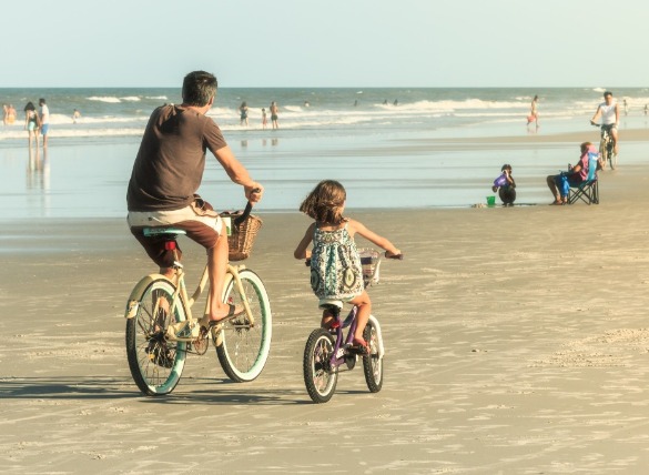 7. Take a bike ride. | Williamson Realty Vacations