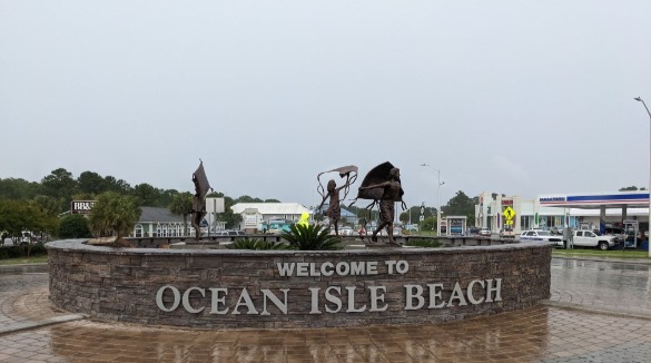 Town of Ocean Isle Beach Welcome Sign | Williamson Realty Vacations Ocean Isle Beach Rentals